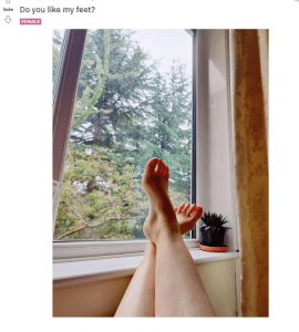 A feet pic seller posted her feet pic to sell on reddit app